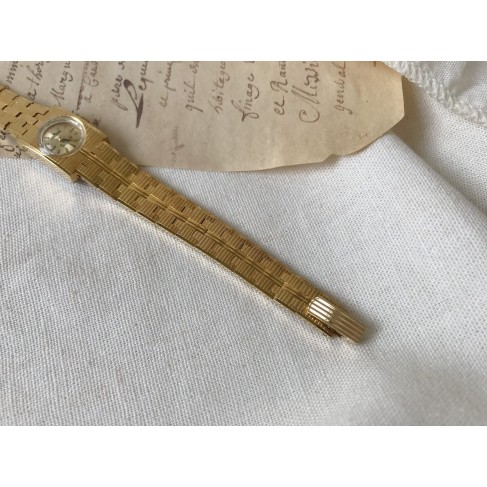 Vintage manual winding ladies watch